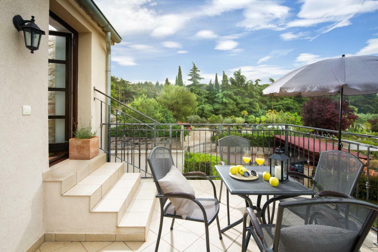 Apartments Bonaparte Porec Exterior photo