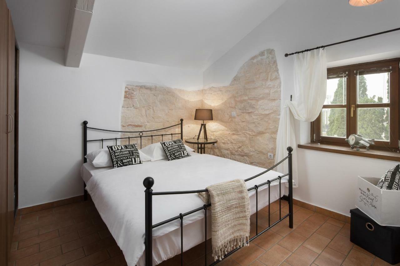 Apartments Bonaparte Porec Exterior photo